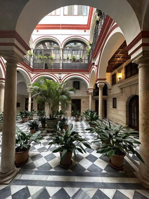 Apartamento Patio Sevillano Frente Catedral Kültér fotó